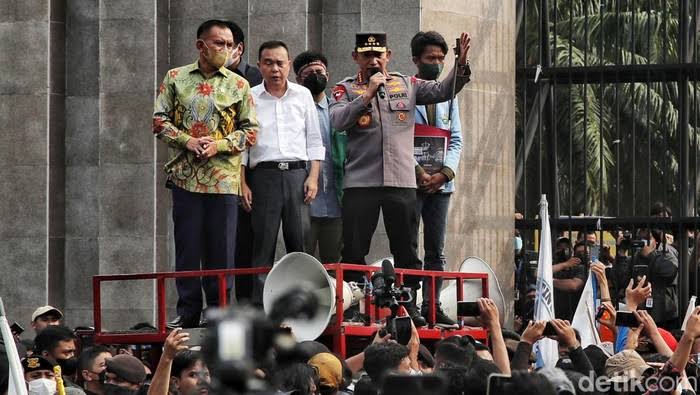 BEM SI SEBUT AKSINYA DAMAI DAN ASPIRASI TERSAMPAIKAN DENGAN BAIK.