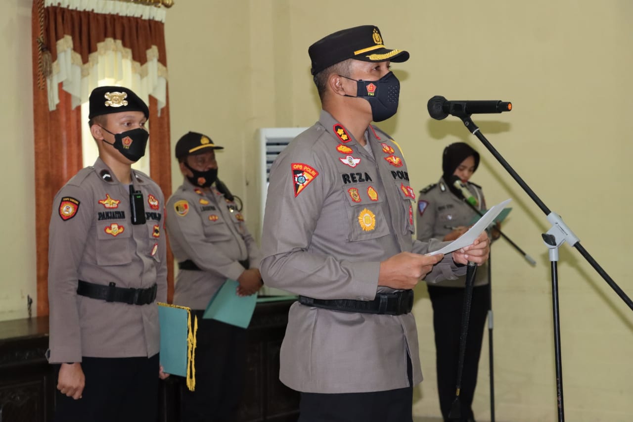 Kapolres Madina Pimpin Sertijab 6 PJU Polres “AKP M. Rusli, S.H Jadi Kabag Ops dan IPTU M. Pakpahan, S.H Sebagai Kapolsek Batang Natal