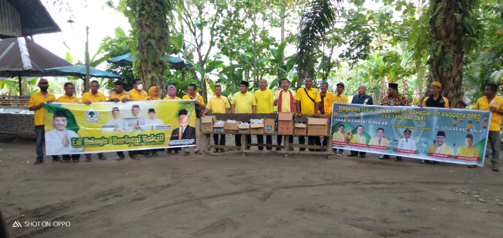 Ramadan Penuh Berkah, Golkar Langkat Berbagi Takjil