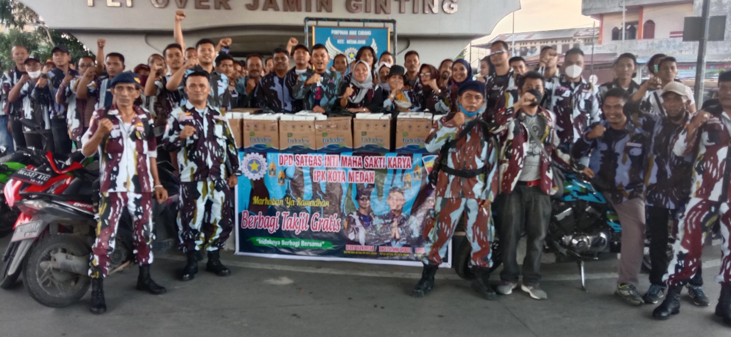 Satgas IPK Kota Medan Berbagi Taqjil Kepada Masyarakat Kota Medan, Rocky : Berbagi itu Berkah