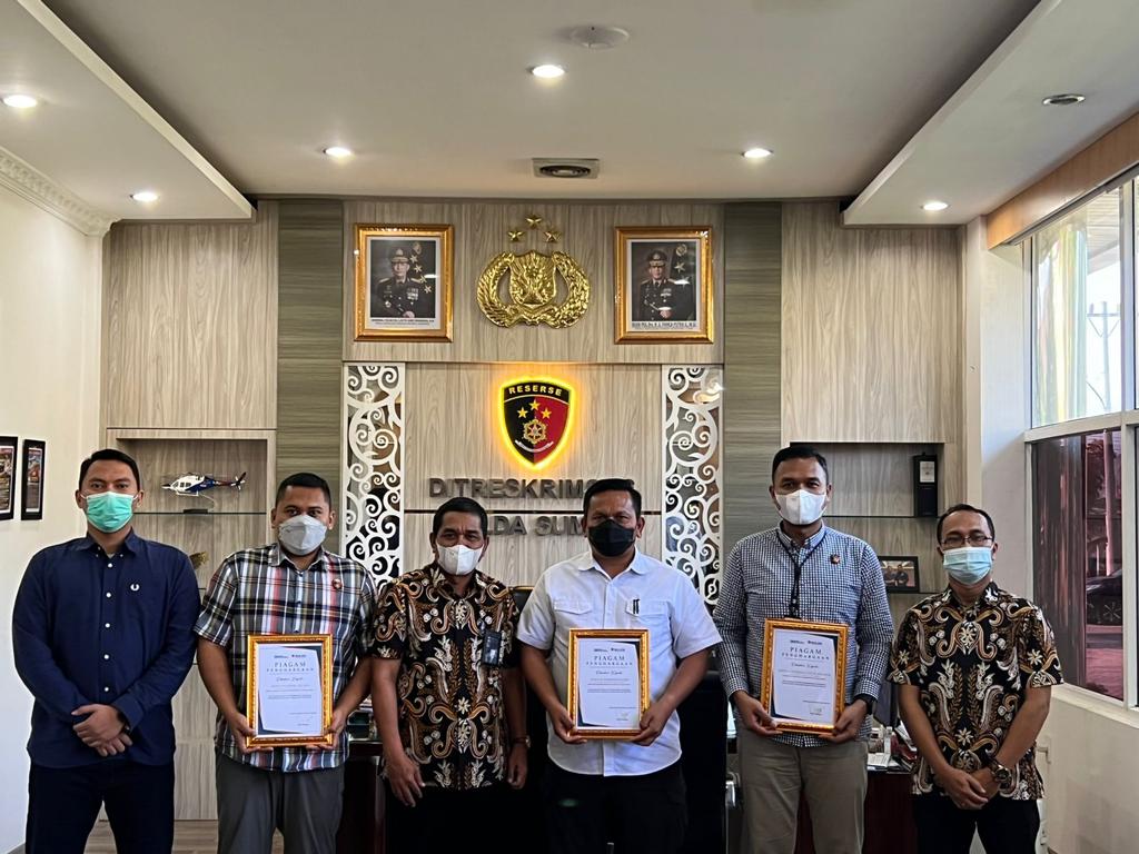 Ditreskrimsus Polda Sumut Menerima Penghargaan dari Direktur Perum BULOG Atas Upaya Dalam Mengawal dan Membantu Penyelamatan Keuangan Negara di Perum BULOG