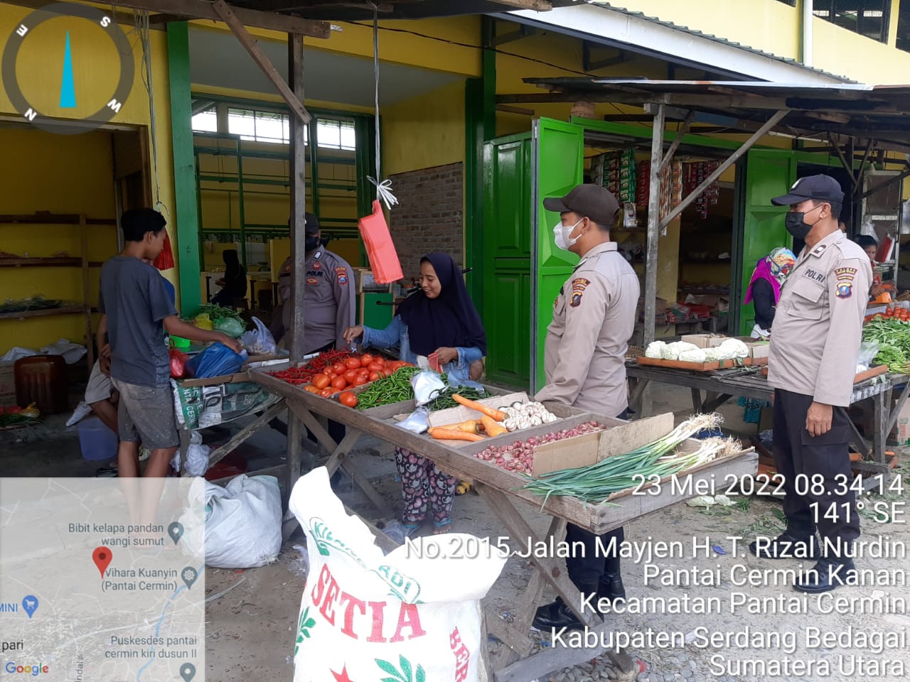 Pastikan Masyarakat Patuhi Prokes, Polsek Pantai Cermin Lakukan Ops Yustisi Di Pasar Rakyat