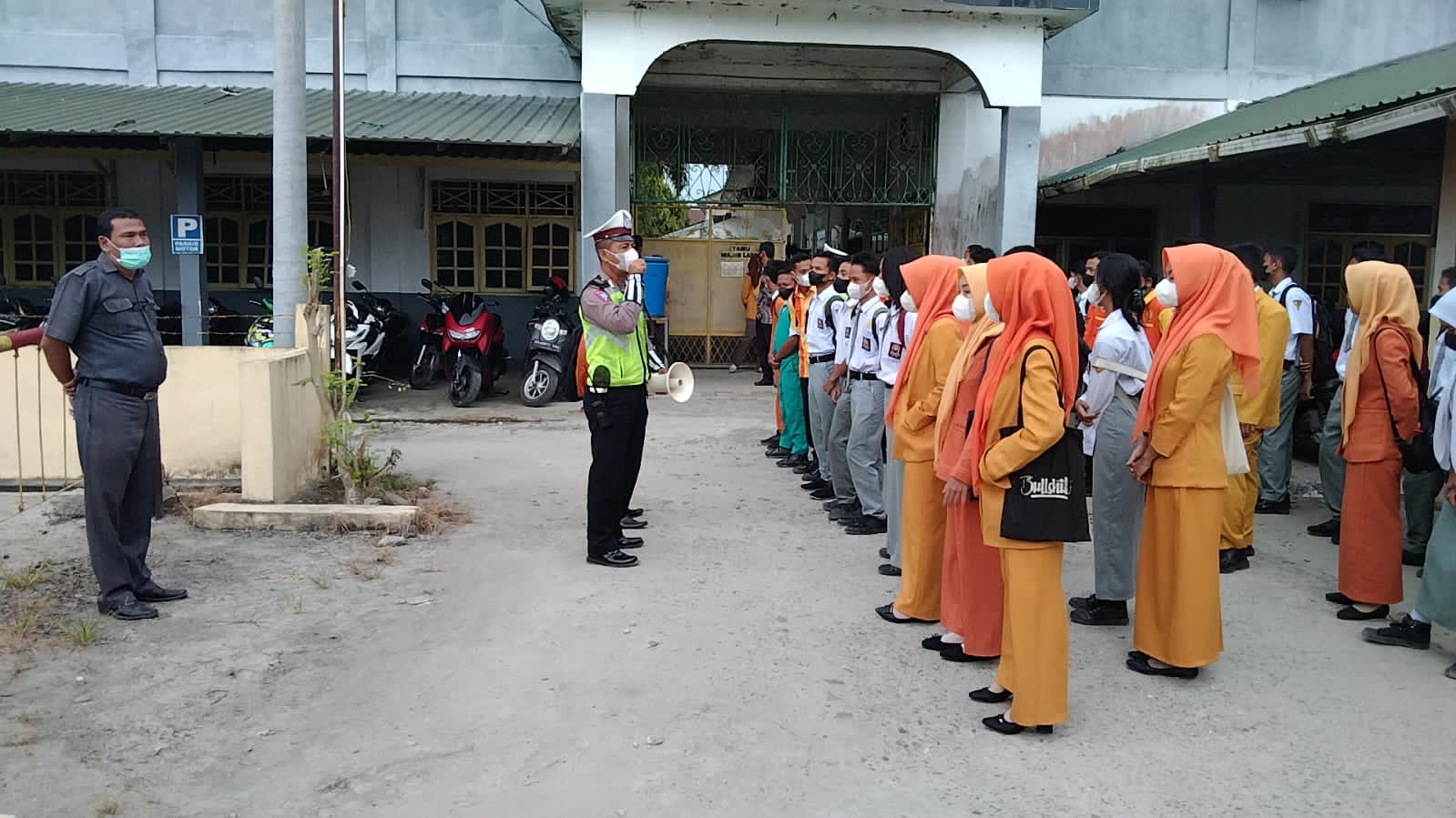 Disiplin Berlalulintas, Polantas Sergai Berikan Edukasi ke Pelajar