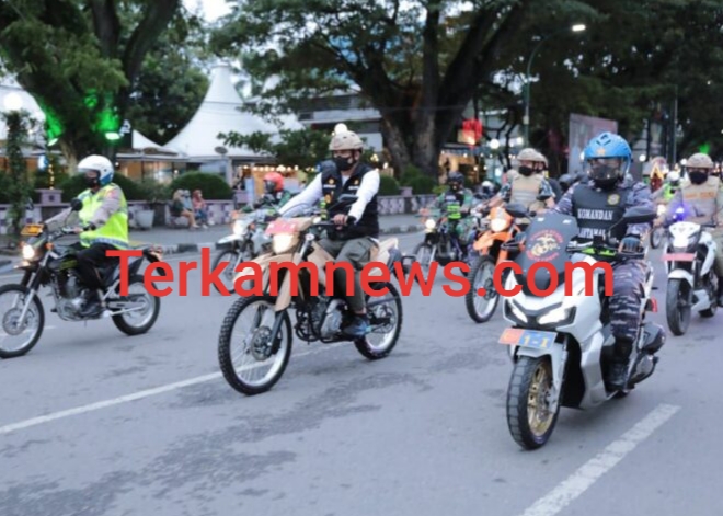 Polda Sumatera Utara dan jajaran, menurunkan 3.562 Orang Personel Gabungan dalam mengamankan Peringatan Kenaikan Isa Almasih