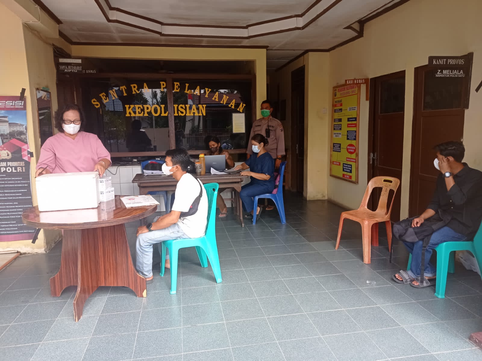 Polsek Biru Biru Polresta Deli Serdang Door To Door Ajak Masyarakat Vaksin