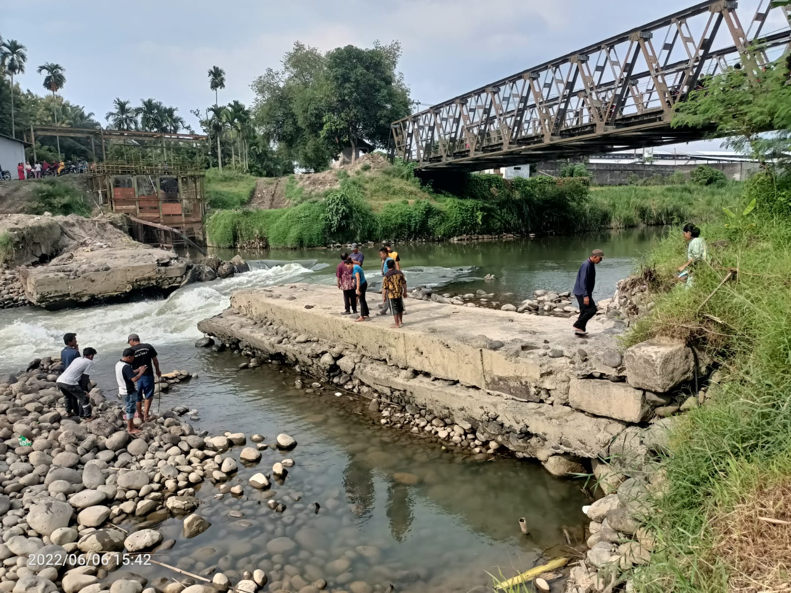 Polsek Binjai Barat Polres Binjai Tangani Penemuan Mayat Bayi