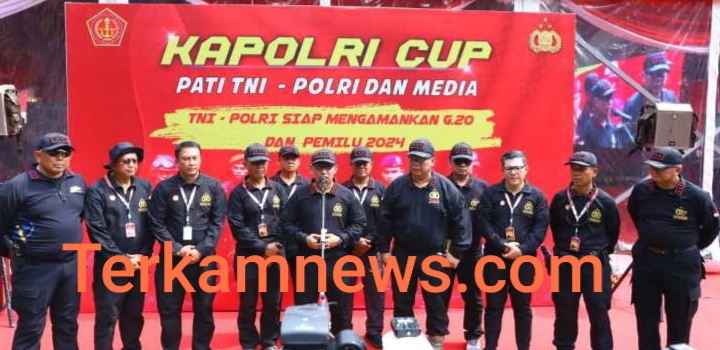 Kapolri Jenderal Listyo Sigit Prabowo membuka kegiatan lomba menembak bersama TNI-Polri dan insan media di Mako Brimob, Kelapa Dua, Depok, Jawa Barat.