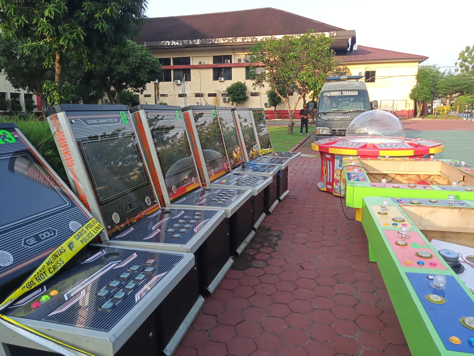 Dirreskrimum Polda Sumut Paparkan Hasil Penggerebekan Dua Lokasi perjudian