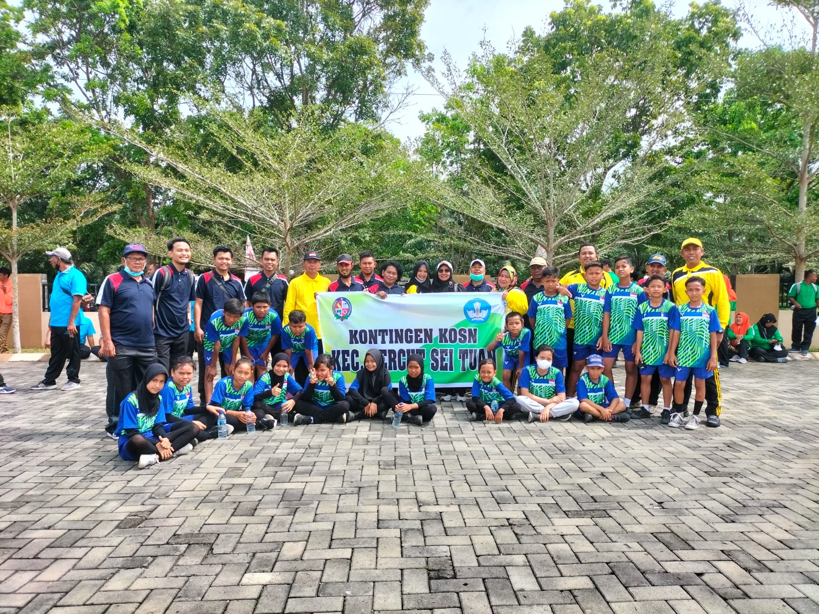 Pembukaan Kompetisi Olah Raga Nasional Kabupaten Deli Serdang Tingkat Sekolah Dasar Di Lapangan Cadika Deli Serdang