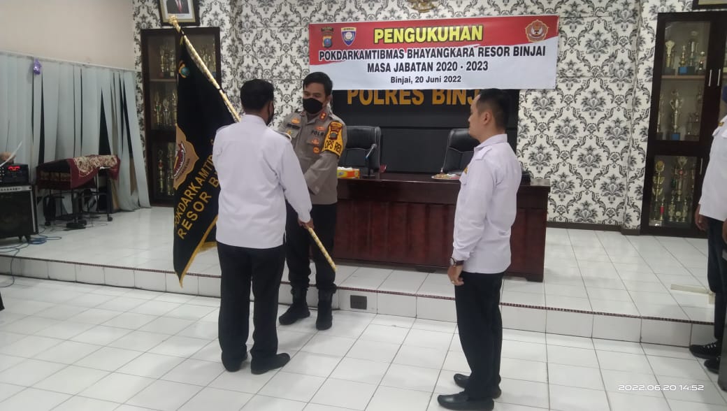 Pengda Pokdarkamtibmas Bhayangkara Sumut Hadiri Pengukuhan Pokdarkamtibmas Bhayangkara Resor Binjai Periode 2020-2023