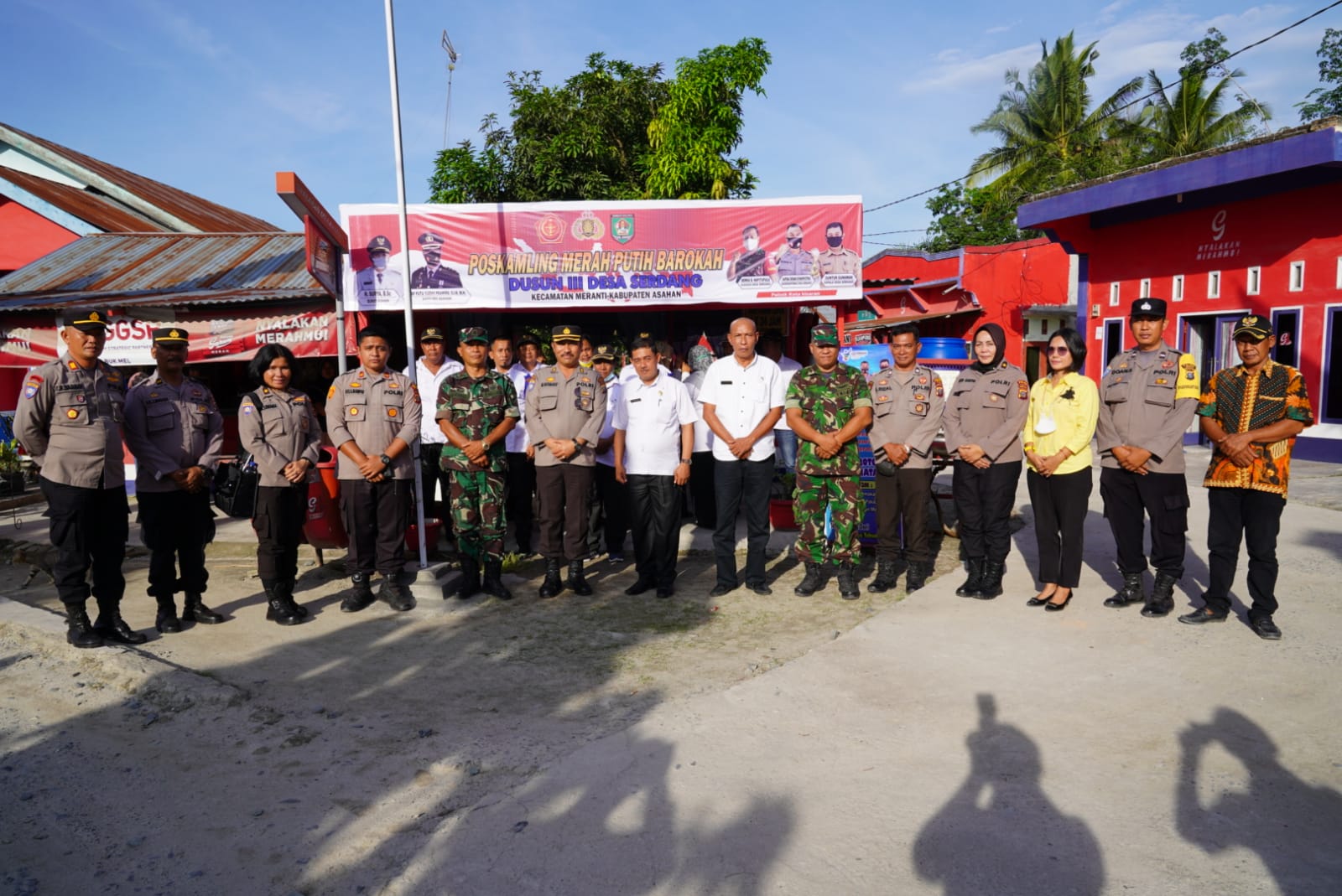 Sambut HUT Bhayangkara ke -76 | Polda Sumut bersama Polsek Medan Baru Gelar Bansos di Mesjid Al Jihad