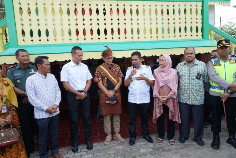 PJ. WALIKOTA BESERTA KAPOLRES TEBING-TINGGI SAMBUT KUNJUNGAN MENPAREKRAF DAN WAGUBSU DI KOTA LEMANG T. TINGGI