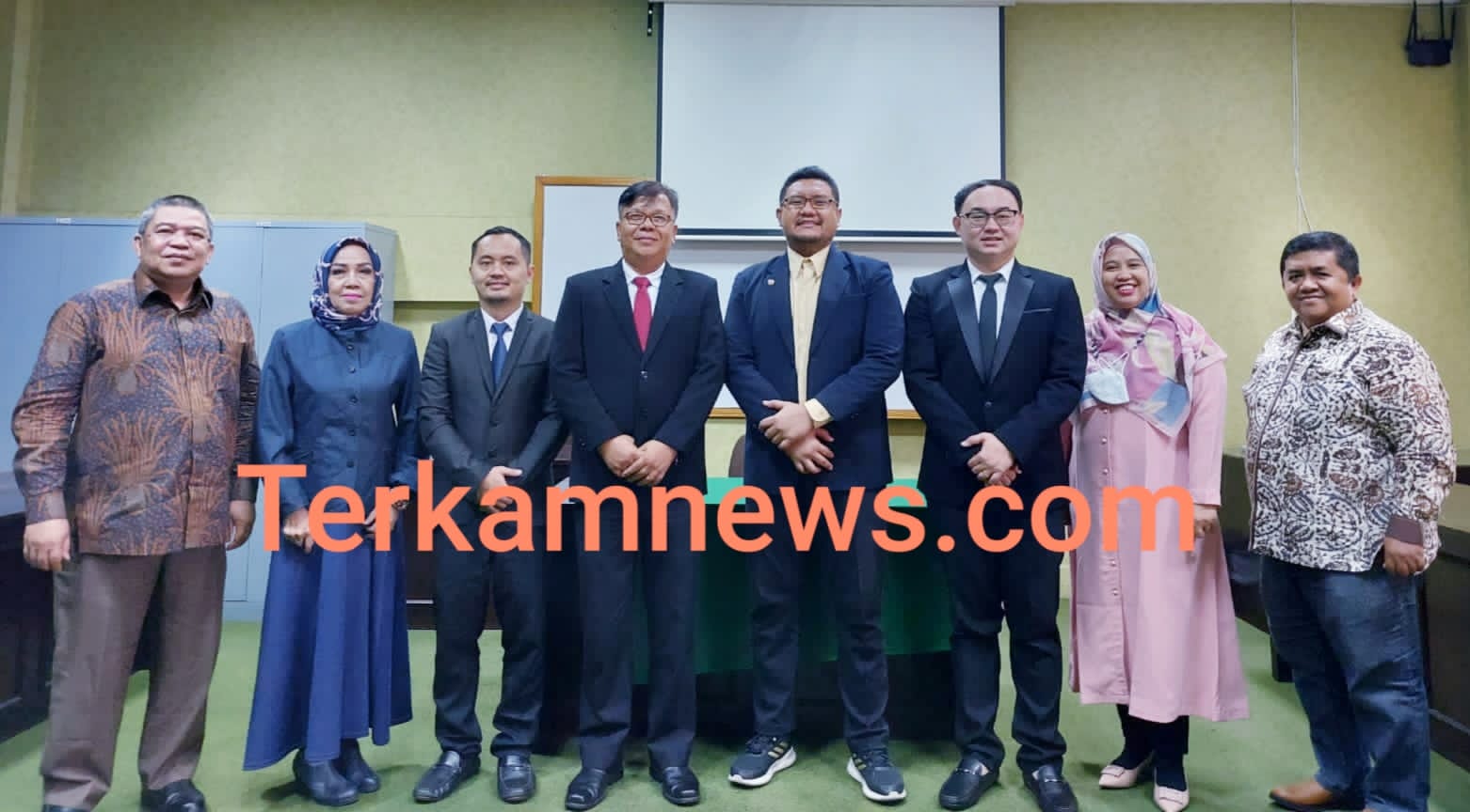Universitas Harapan Medan Fakultas Ekonomi Bisnis S2 Magister Manajemen Laksanakan Sidang Meja Hijau Angkatan TA 2020