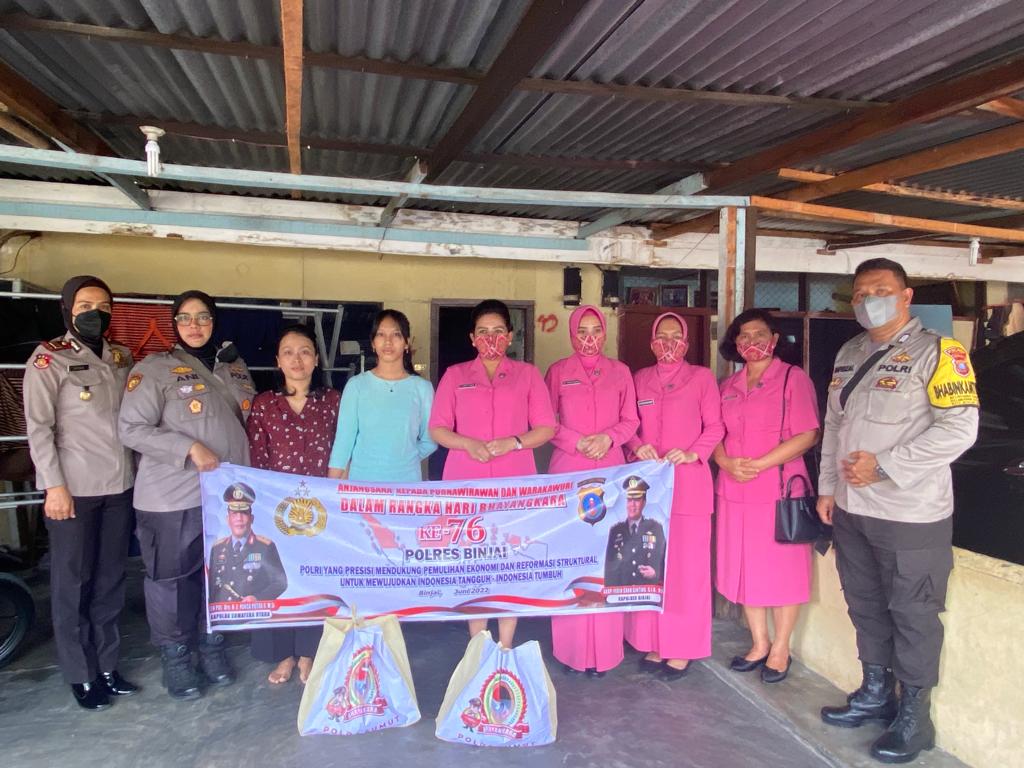 Kapolres Binjai Melaksanakan Anjangsana Terhadap Anggota Polri Yang Sakit Menahun