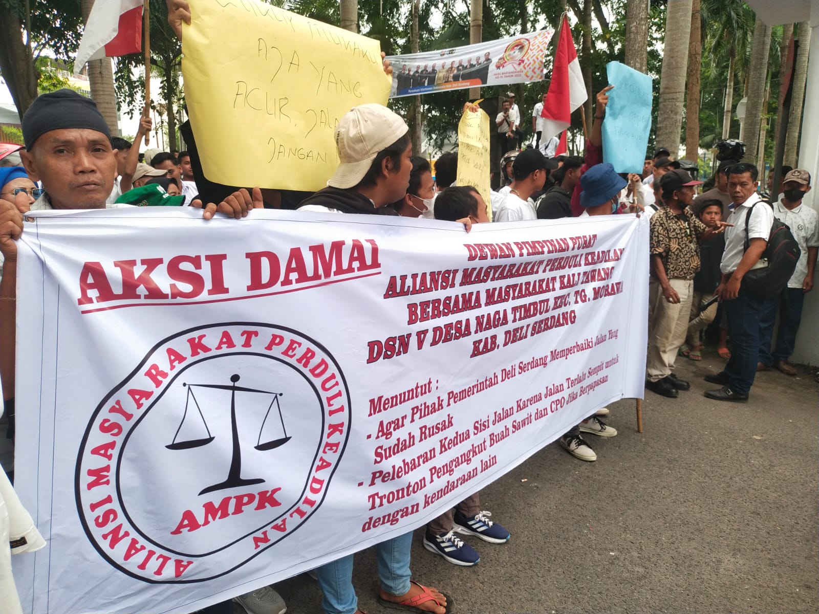 Polresta Deli Serdang Kawal Pelaksanaan Unjuk Rasa Dari Elemen Massa DPP AMPK untuk ciptakan situasi aman dan kondusif