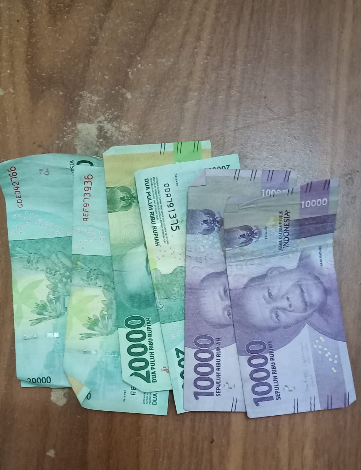 POLSEK BINJAI TIMUR POLRES BINJAI AMANKAN 3 ORANG PELAKU PENCURIAN TIANG BESI WIFI MILIK PT. TELKOM