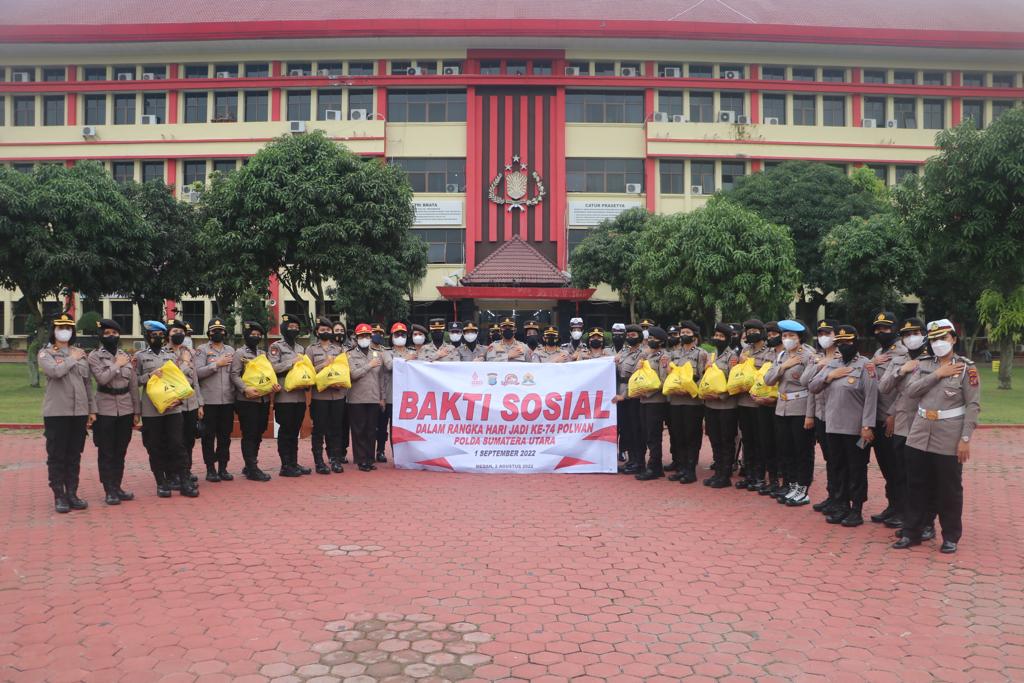 Polwan Polda Sumut laksanakan kegiatan Bakti Sosial dalam rangka Hari Jadi ke 74 Polisi Wanita pada hari Selasa, 2 Agustus 2022 di Polda Sumatera Utara