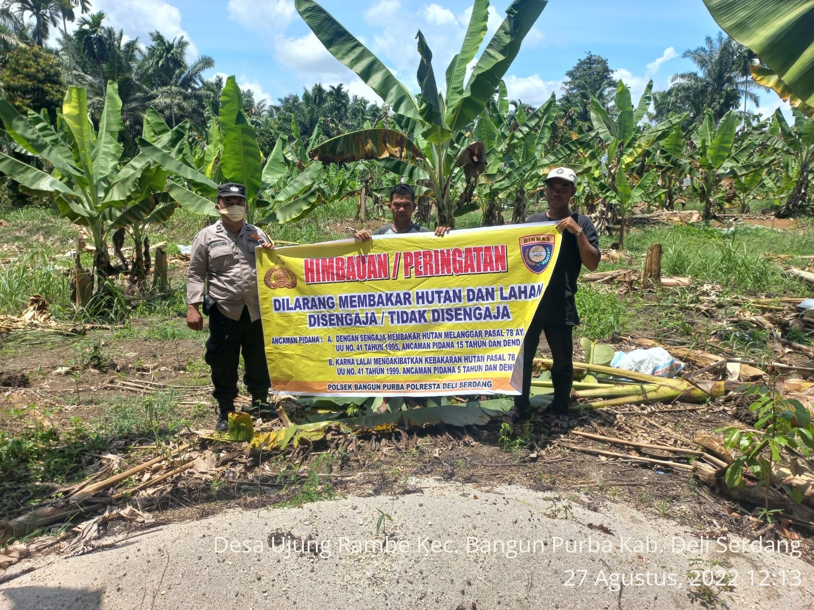 Cegah Karhutla, Bhabinkamtibmas Polsek Bangun Purba Polresta Deli Serdang Laksanakan Patroli Monitoring Lahan Kebun Warganya