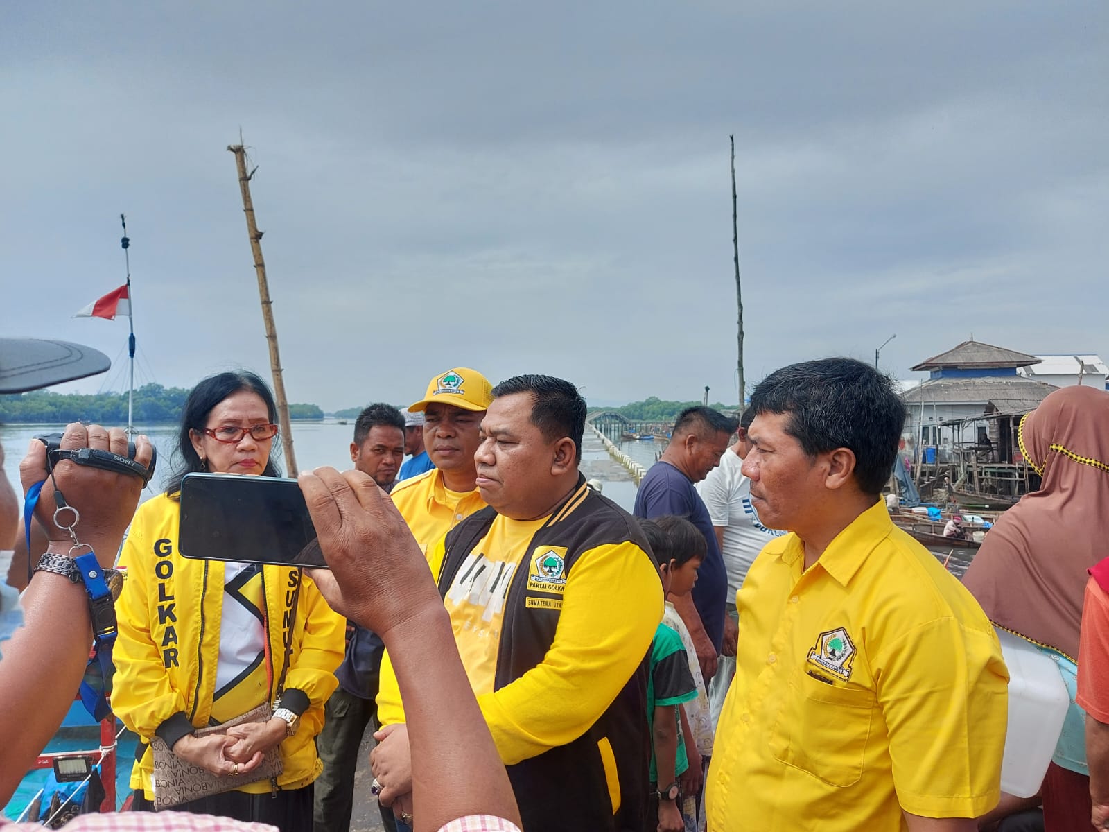 Door to Door, Golkar Sumut sambangi Anak Yatim dan Beri BBM Gratis Kepada Ratusan Nelayan Belawan
