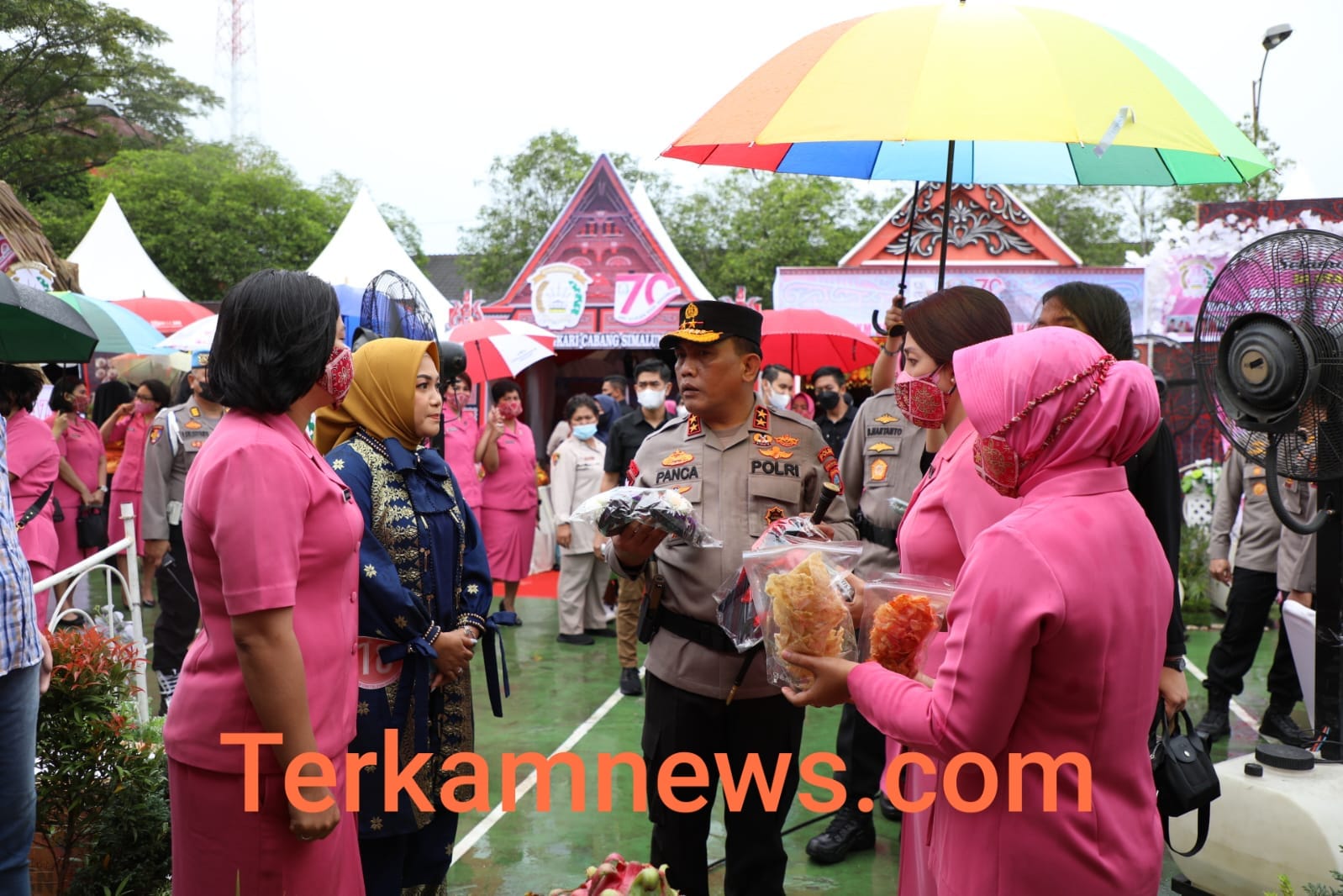 Bhayangkari Polda Sumut Gelar Bazzar UMKM Sambut Hut YKB