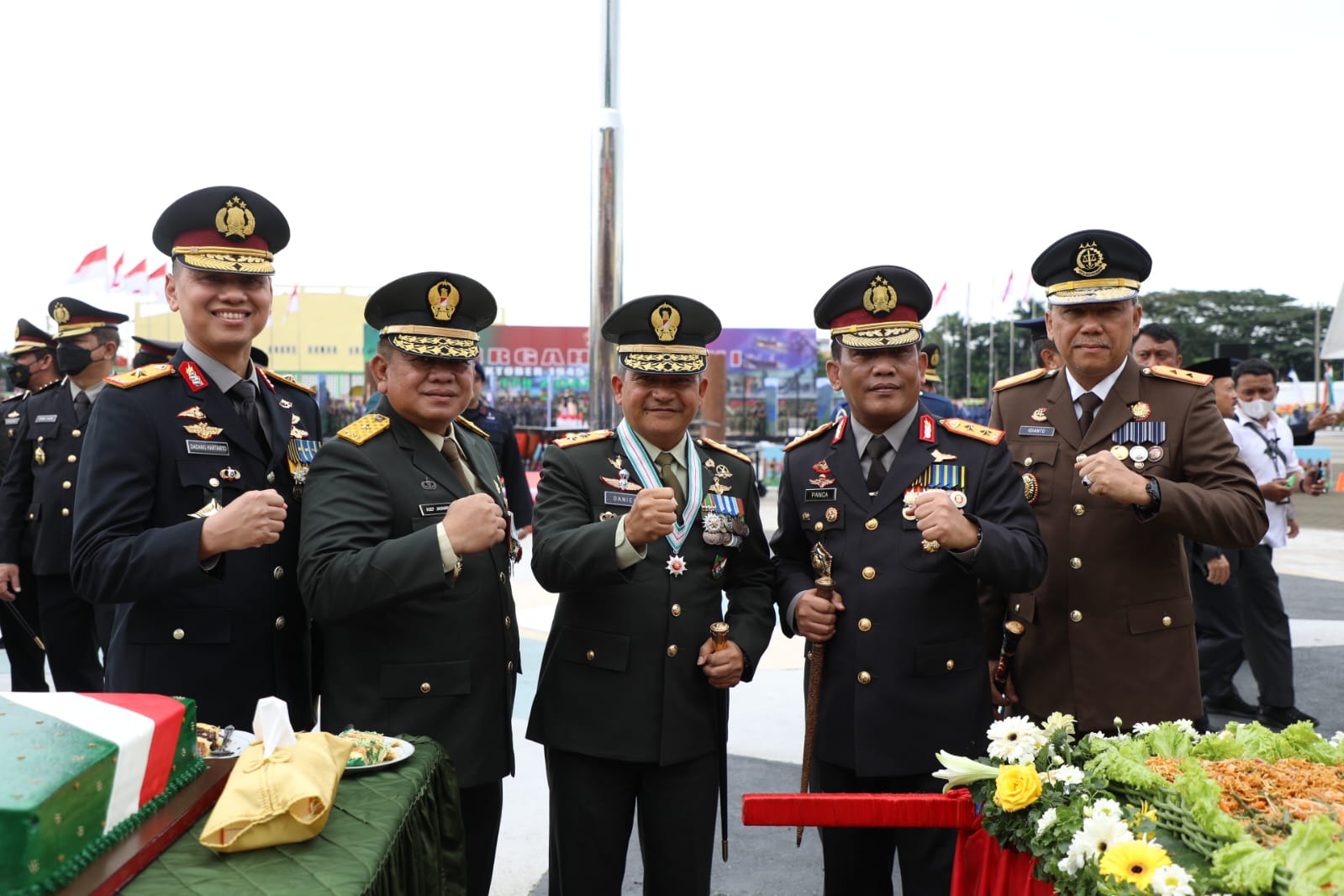 Hadiri HUT TNI ke 77, Kapolda Sumut : Semoga TNI-Polri Semakin Kompak dan Solid
