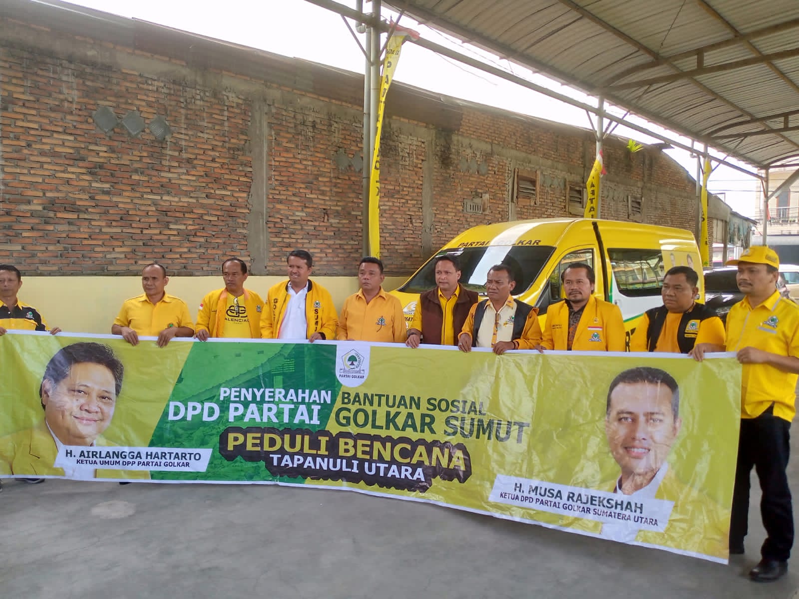 Pengurus Lintas Agama di Taput Bangga, Golkar Partai Pertama Hadir Berikan Bantuan.