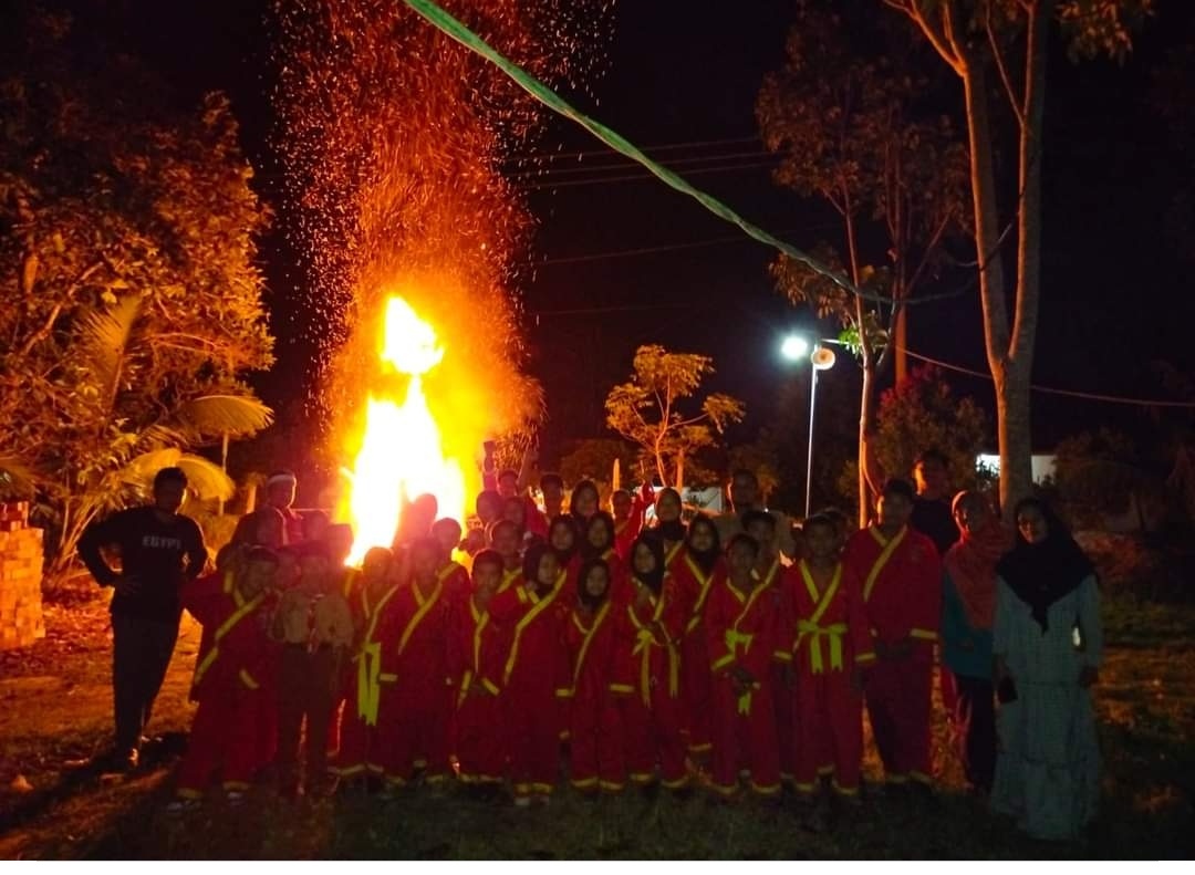 kegiatan Tadabbur alam peserta pencak silat dan Pramuka sekolah Al Amin