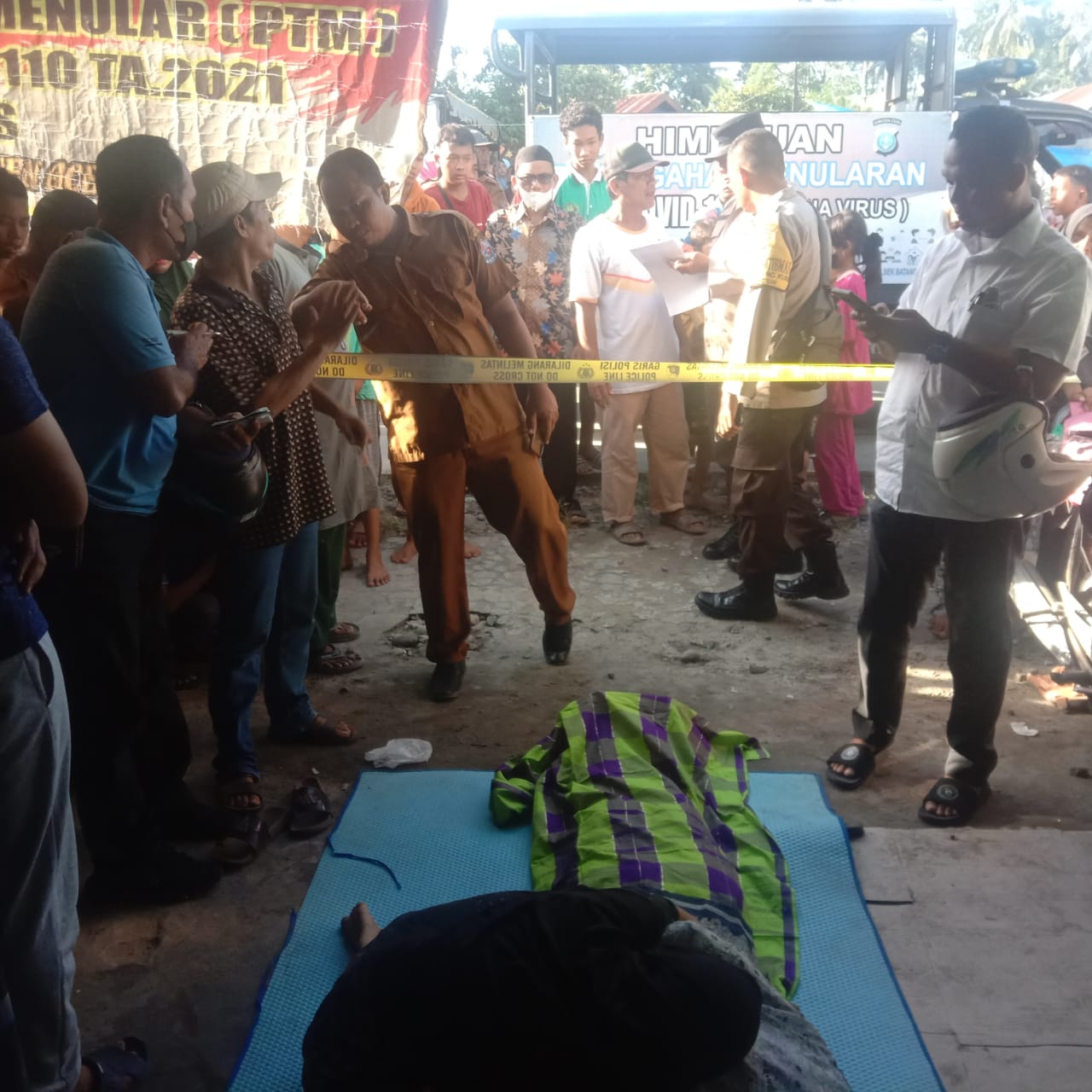 Personil Polsek Batang Kuis Terjun Ke TKP Usai Dapati Informasi Dari Masyarakat.