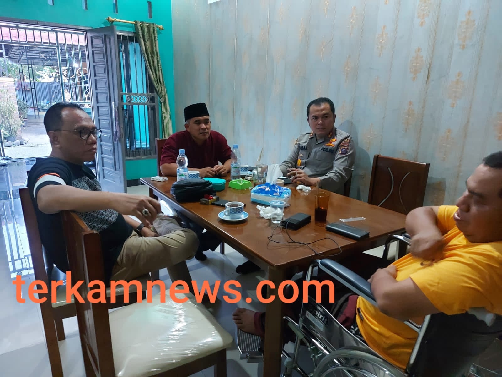 Kapolres Belawan Kunjungi Saharuddin Ketum KSJ bersamaan Dengan H. Fadly Nurzal Politisi Senior PPP.