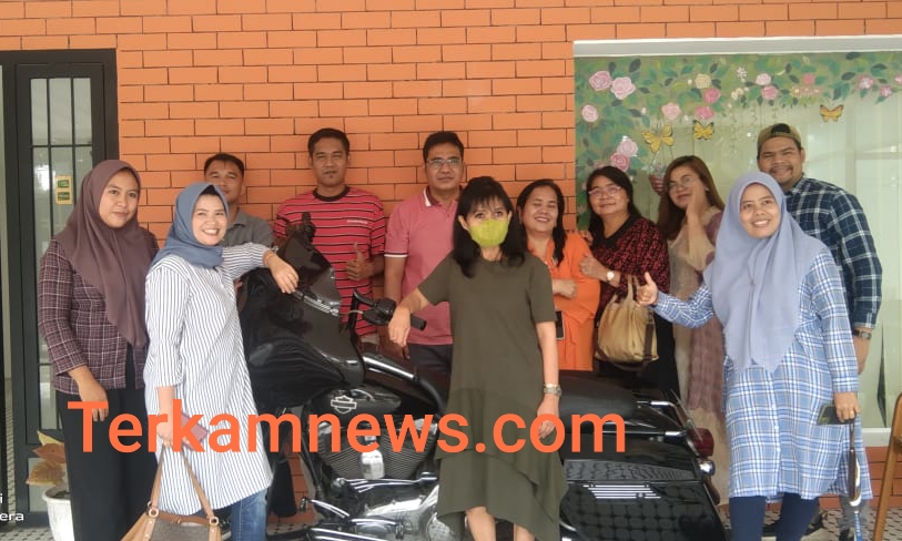 Cafe Nambah Coffee Gelar Soft Opening Dengan Konsep Estentik Dengan Dua Motor Harley Davidson Dan Nuansa Indah Ala ala Bali.