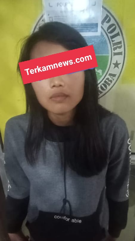 SAT NARKOBA POLRES BINJAI AMANKAN SEORANG WANITA DAN DUA PRIA SAAT TRANSAKSI NARKOBA.