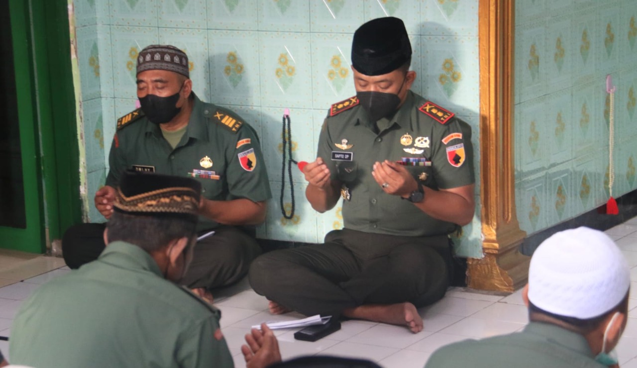 Kodim 0808/Blitar Gelar Doa Bersama Dalam Rangka Memperingati Hari Juang TNI AD Ke-77, HUT Kodam V/Brw ke-74 Dan Hari Infanteri Ke-74 Tahun 2022