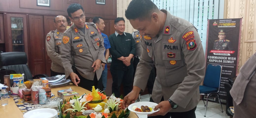 Polsek Medan Timur Gelar Syukuran Kenaikan Pangkat