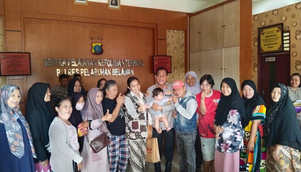 Kapolres Pelabuhan Belawan Sambut Kunjungan Dan Terima Keluhan warganya