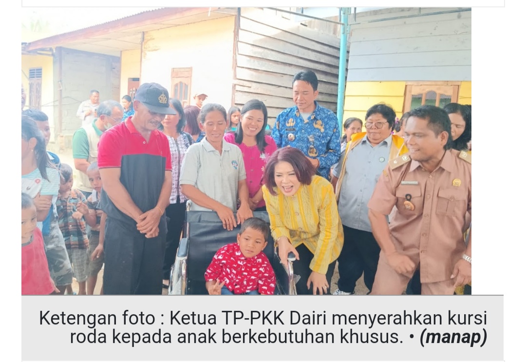 Ketua PKK Dairi Resmikan Beda Rumah dan Berikan Kursi Roda