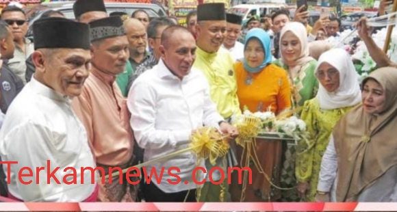 Peresmian Cafe Resto d’ Kuliner Asahankampungku Comunity Medan dibuka oleh Gubsu Edy Rahmayadi