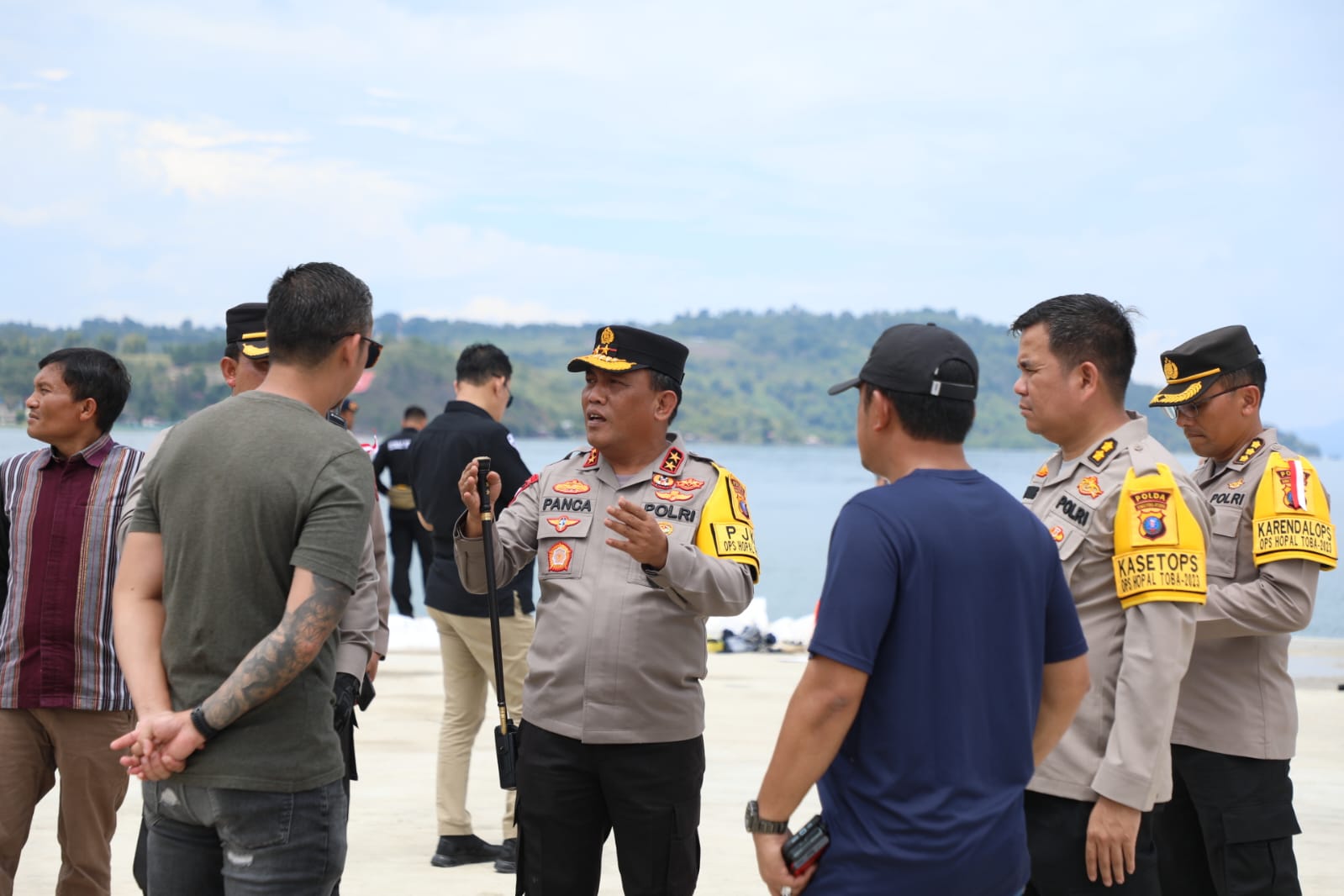 Pengalihan Jalan Kota Balige, Kapolda Sumut Catat Waktunya