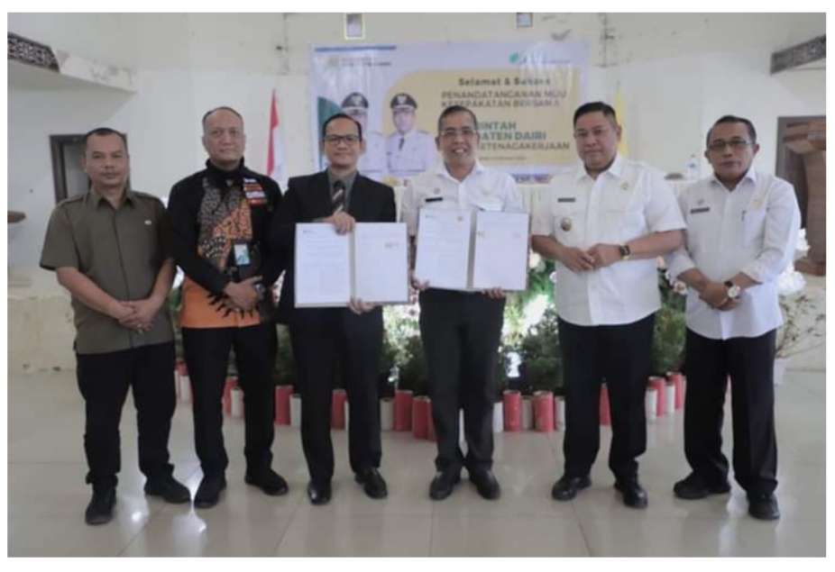 Peduli Dengan Perangkat Desa, Bupati Dairi Teken MoU Dengan BPJS Tenaga Kerja