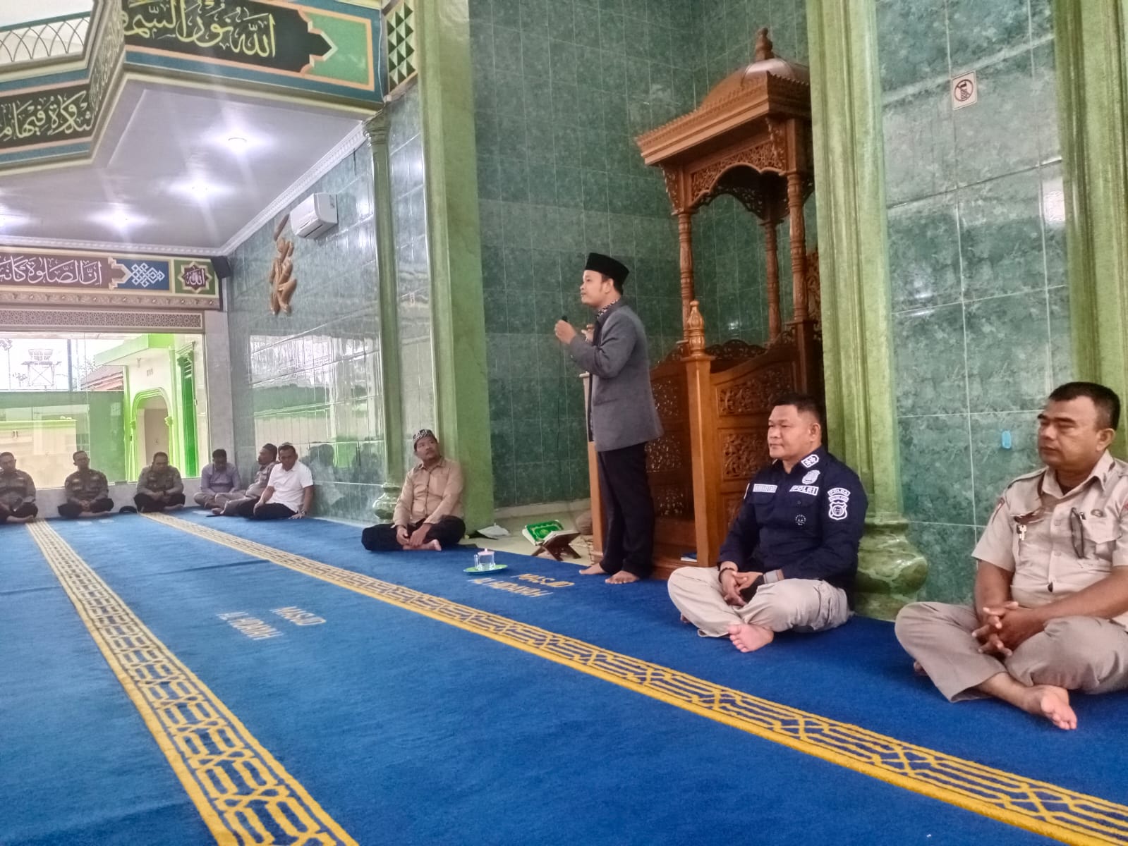 Polda Sumut Melaksanakan Giat Rutin Binrohtal Di Mesjid Al – Hidayah.
