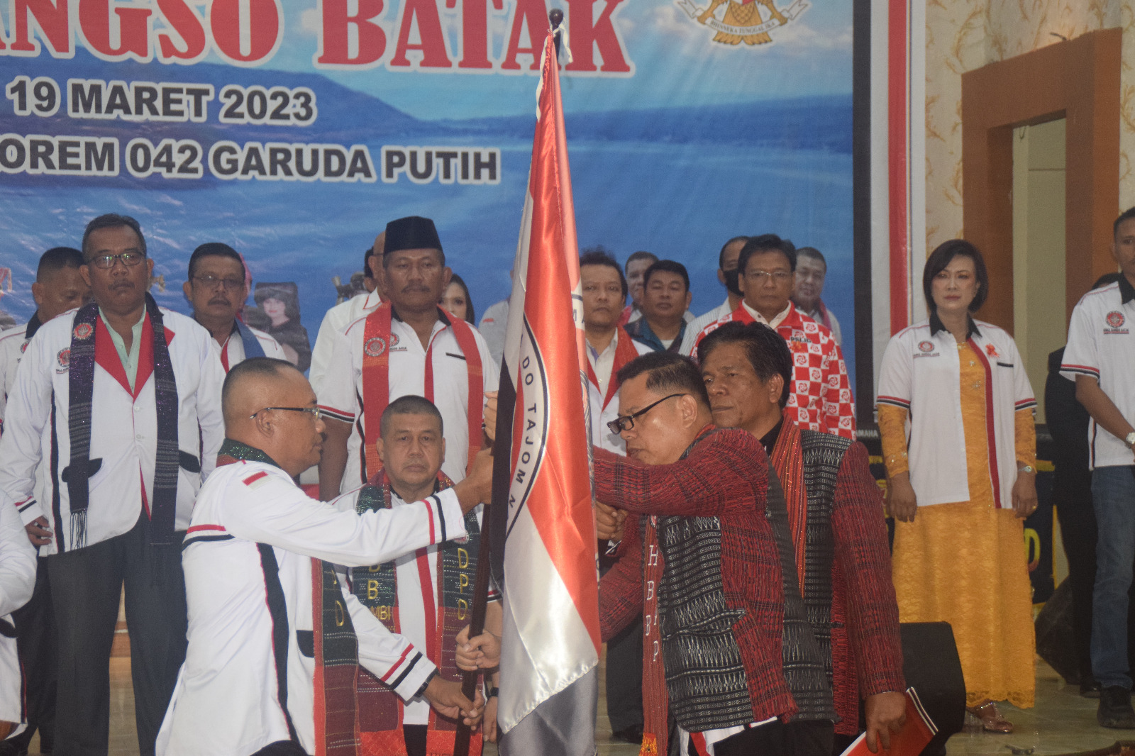 Lamsiang Sitompul SH MH Lantik Pengurus DPD HBB Provinsi Jambi Periode 2023-2028