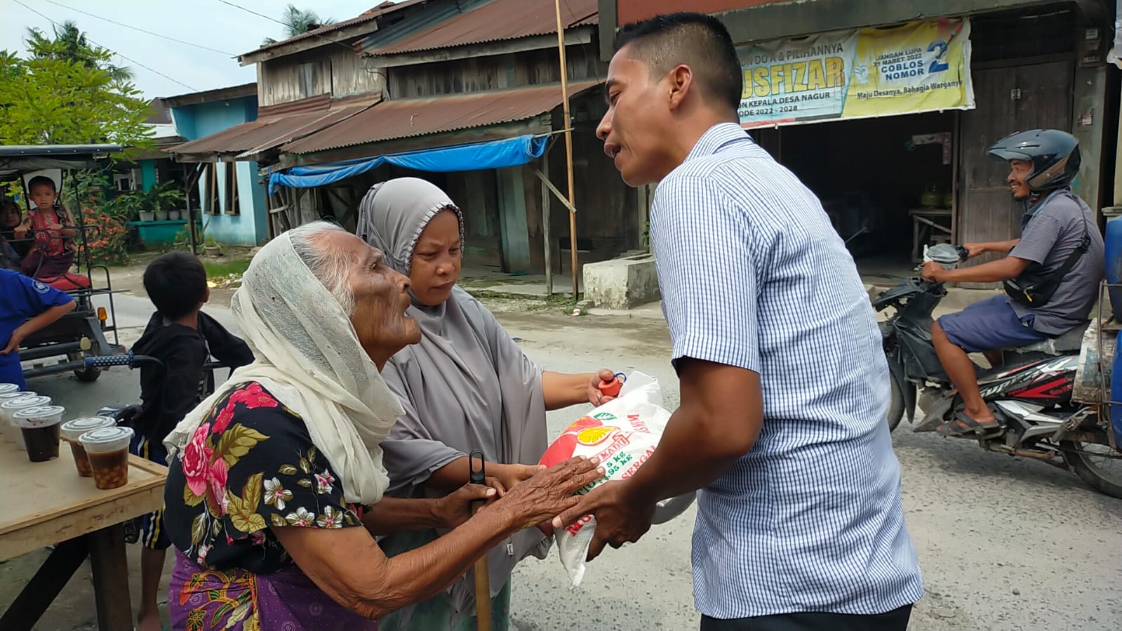 Dalam Rangka Safari Ramadhan 1444 H Sat Intelkam Polres Sergai Giat Beri Bansos Pada Warga Kurang Mampu