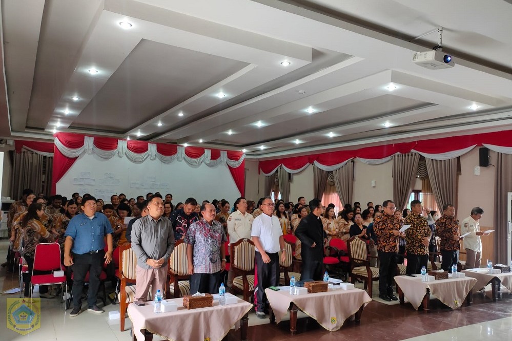 HENDAKLAH SALING MEMBANGUN DAN BERSATU HATI DALAM MEMBERIKAN PELAYANAN