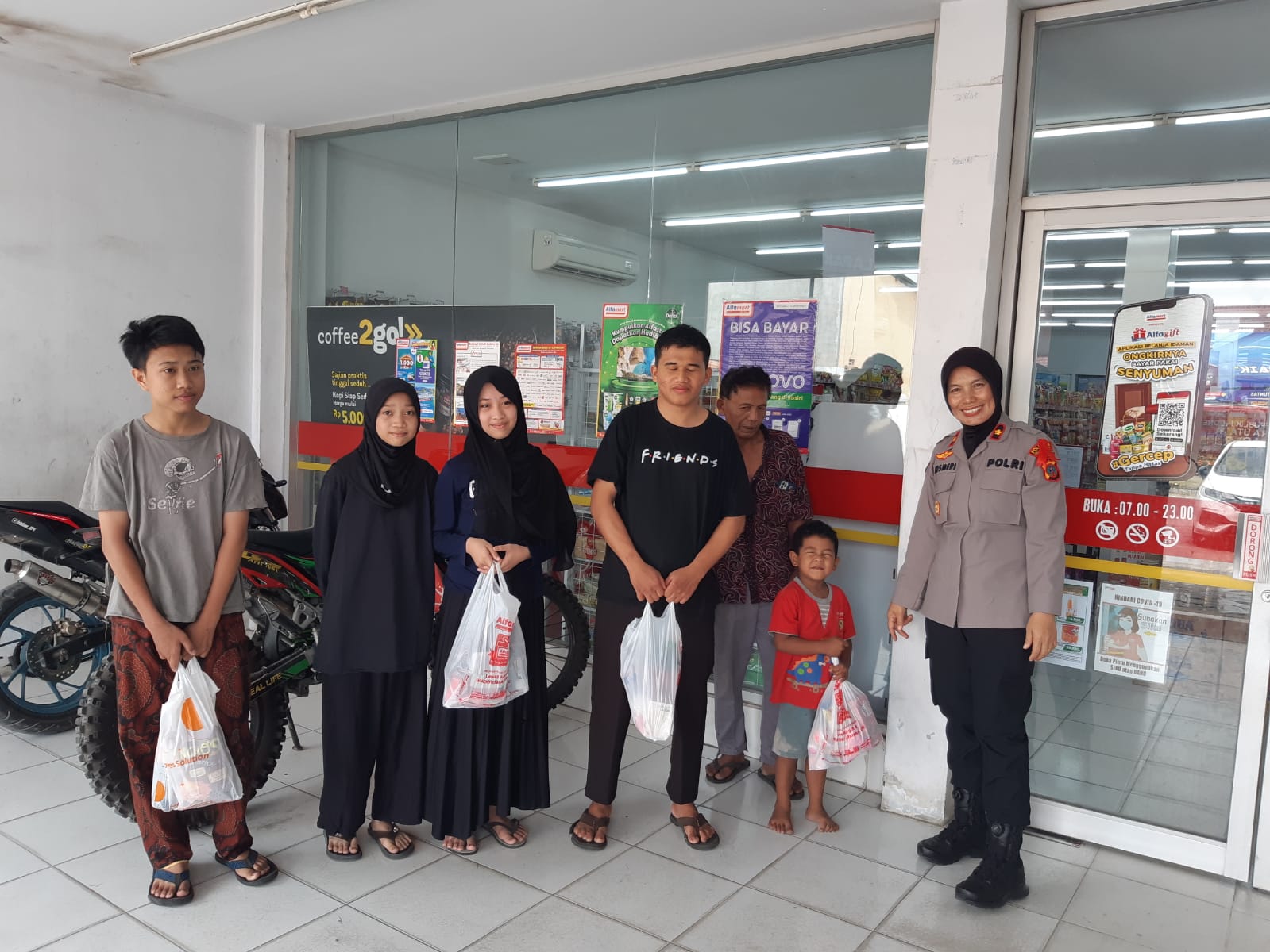 Kepedulian Polresta Deli Serdang di Bulan Suci Ramadhan, Berbagi Makanan kepada anak yatim untuk Berbuka Puasa