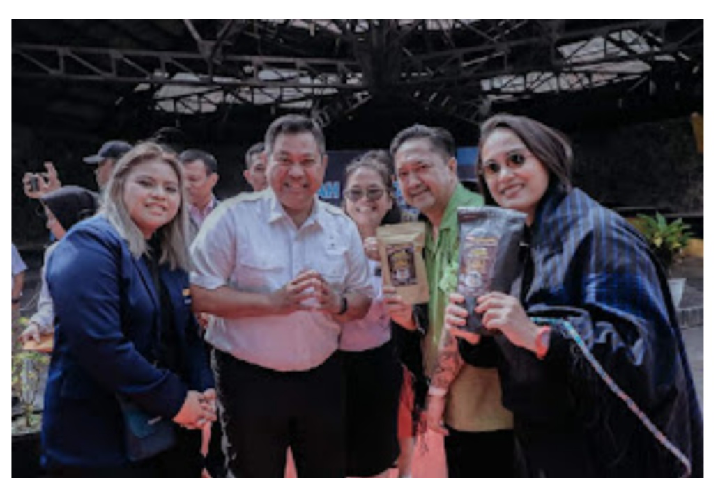 Bupati Dairi Apresiasi Festival Lagu Rohani dan Ngopi Bareng di TWI Sitinjo