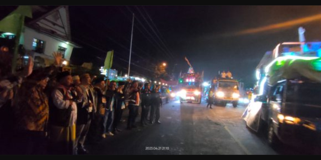 Sekda Dairi Lepas Pawai Taaruf Malam Takbiran