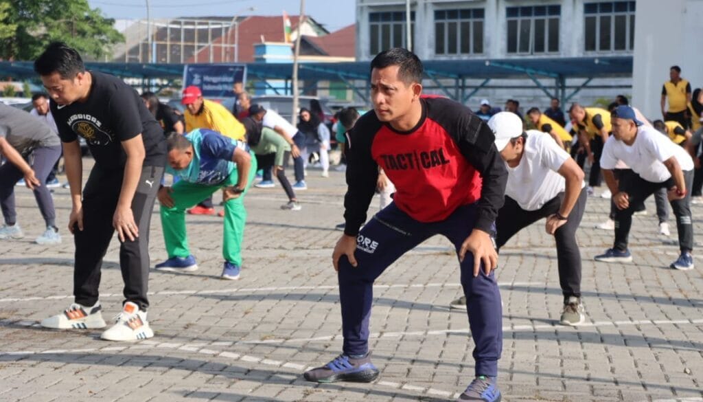 Kapolres Pelabuhan Belawan Beserta PJU Dan Anggota Hadiri Olahraga Bersama Stake Holder Di Pelindo