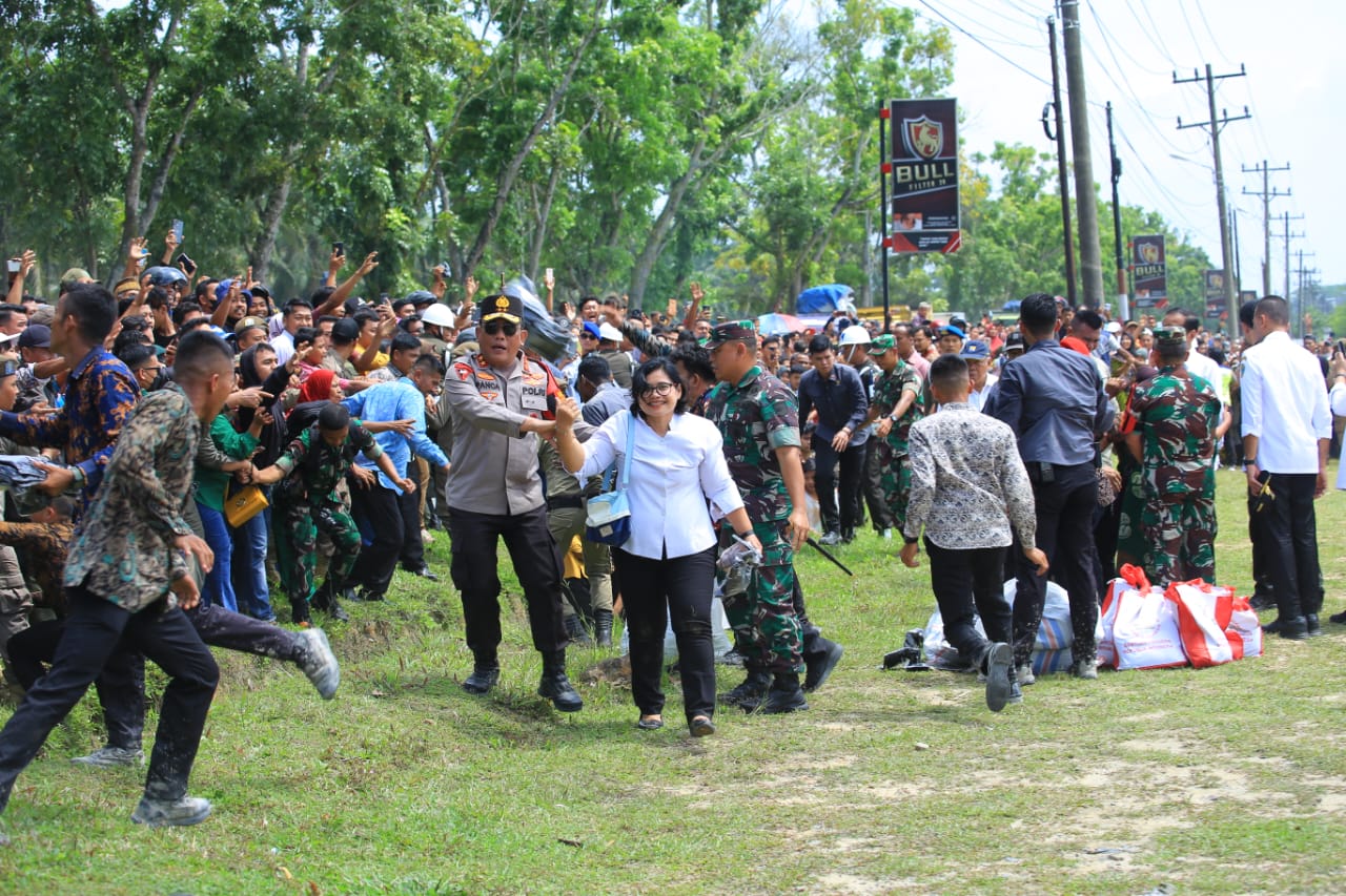 Kunjungan Kerja Presiden RI di Kabupaten Labuhanbatu Utara, Rabu/ 17 Mei 2023 berlangsung aman, lancar, dan kondusif