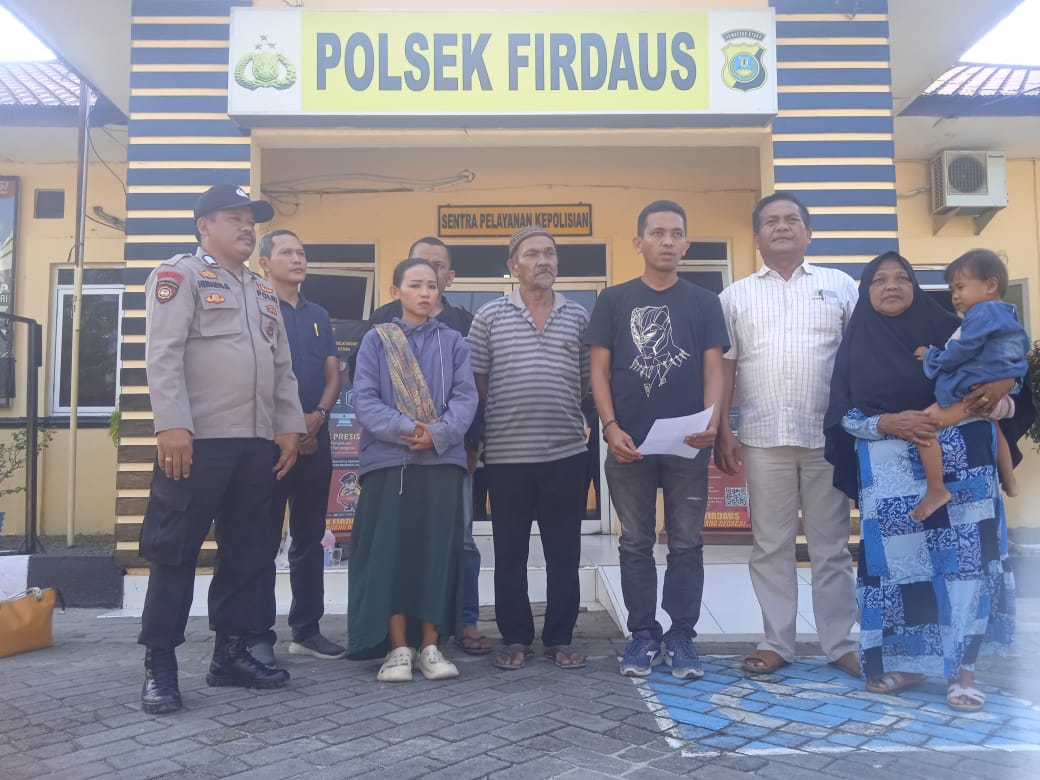 Polsek Firdaus Polres Sergai Temukan Seorang Wanita Bersama Anaknya Diduga Mengalami Depresi Dan Telah Kabur