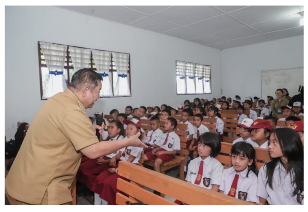 Eddy Berutu Terpesona,skil Siswa Peragakan Metode Berhitung Cepat Ala Gasing