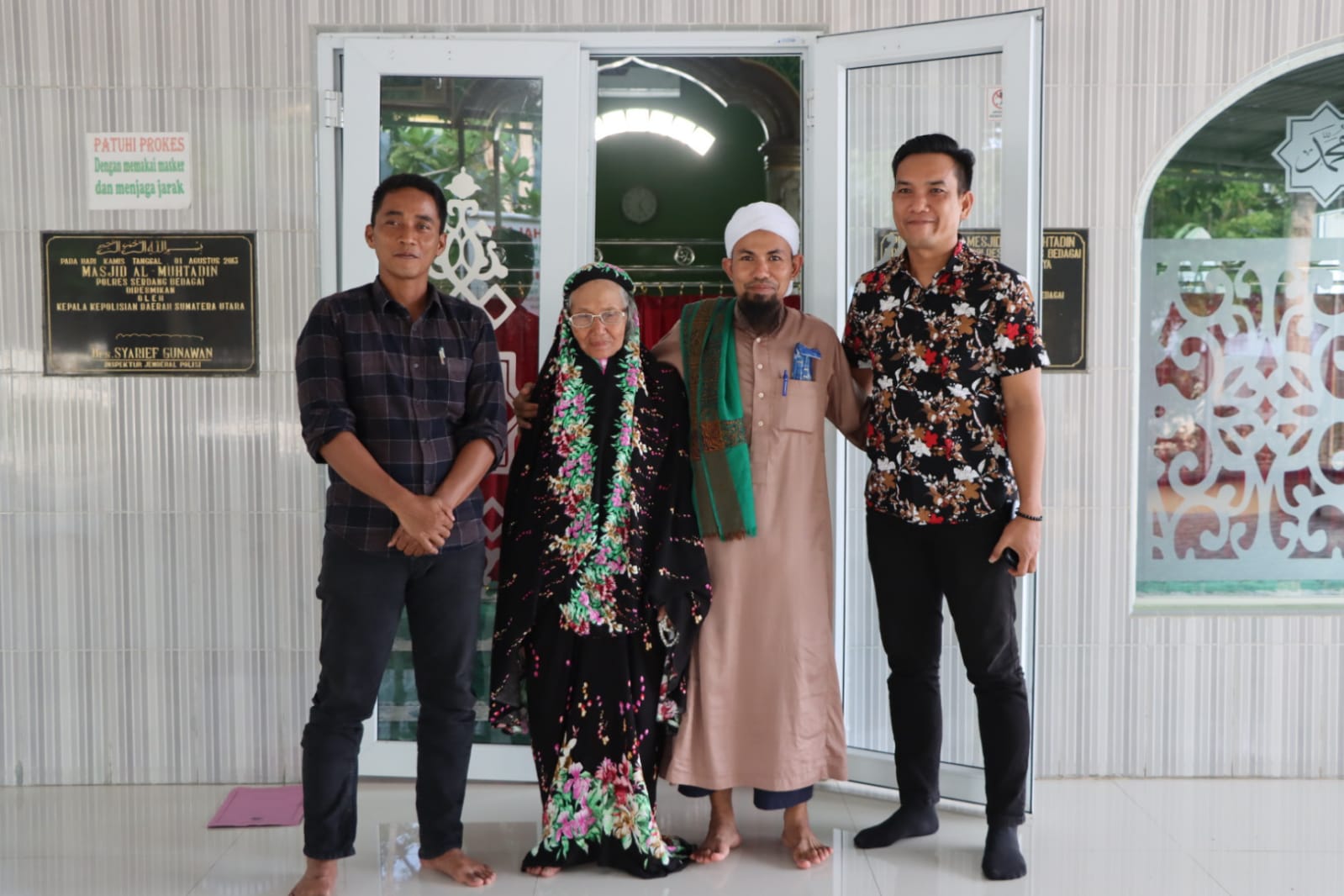 Polres Sergai Fasilitasi Pertemuan Nenek Lansia Dengan Anak Kandungnya